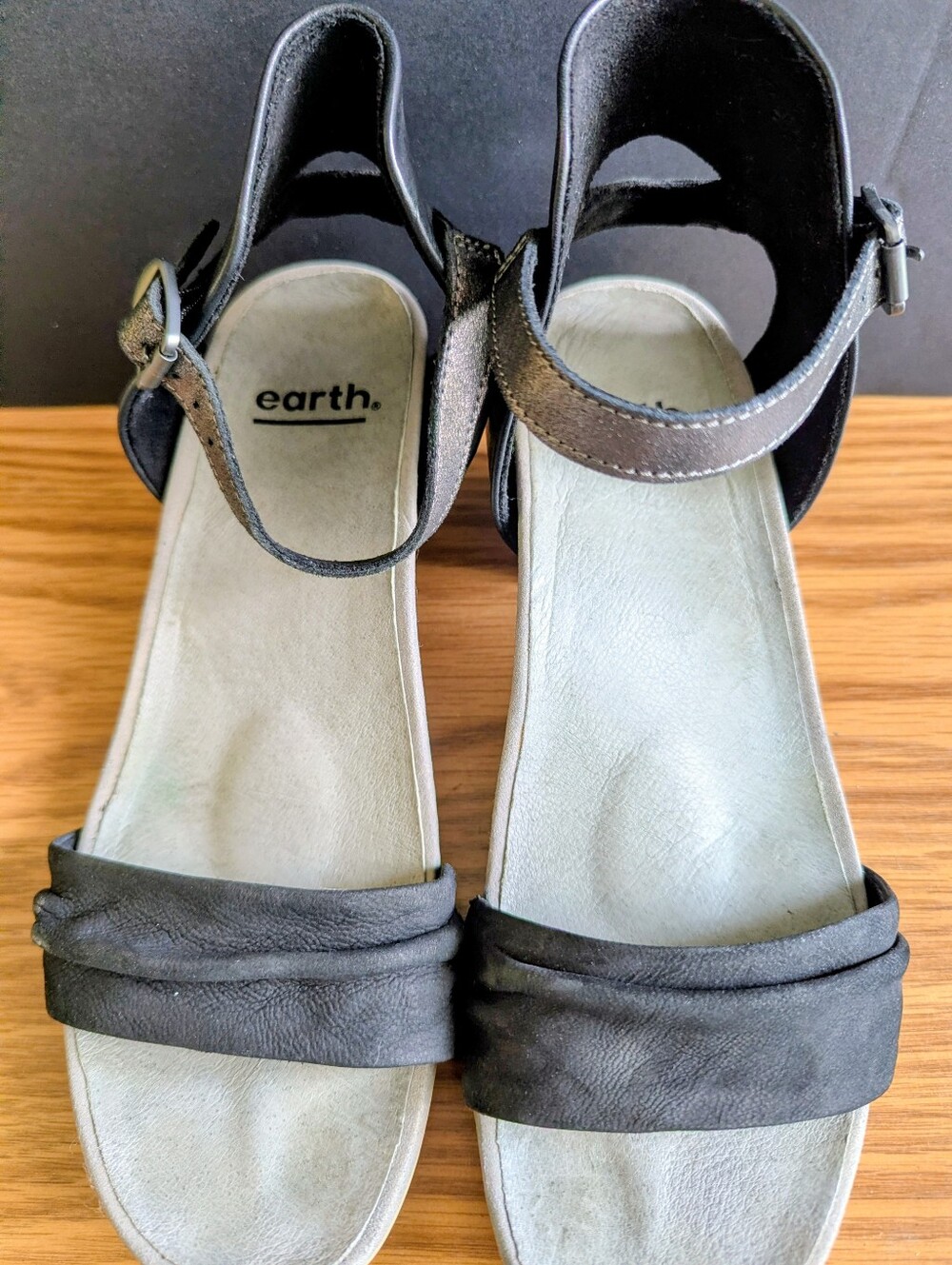 Earth Shoes Black Ankle-Strap Open-Toe Sandals